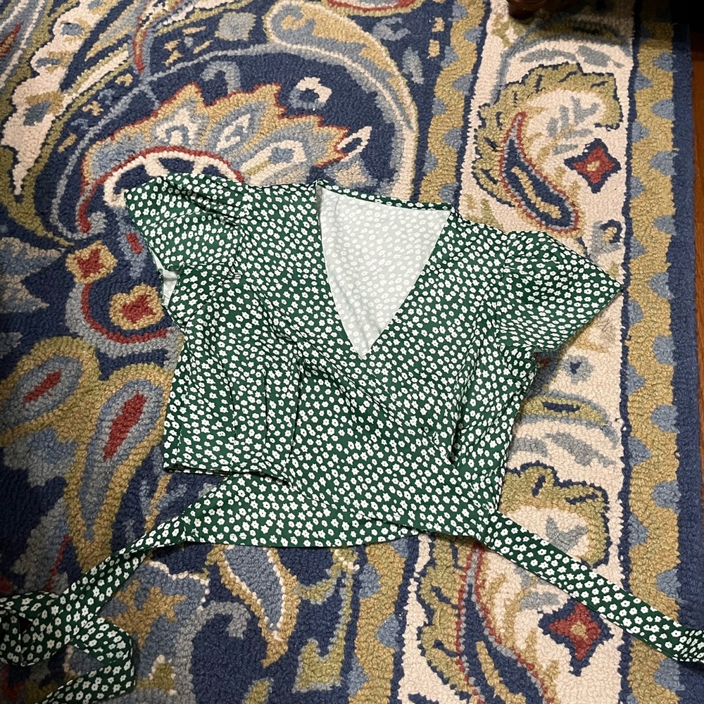 Green floral crop top, tie in the front